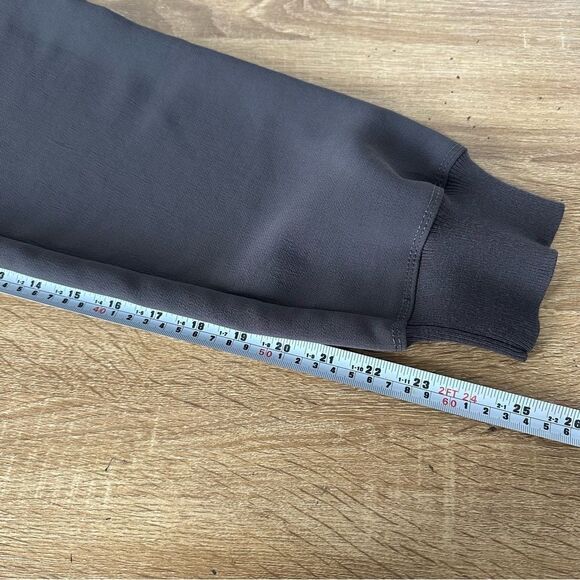 Aritzia Wilfred Buffon Crepe Jogger In Earl Grey Sz XS - Picture 11 of 11